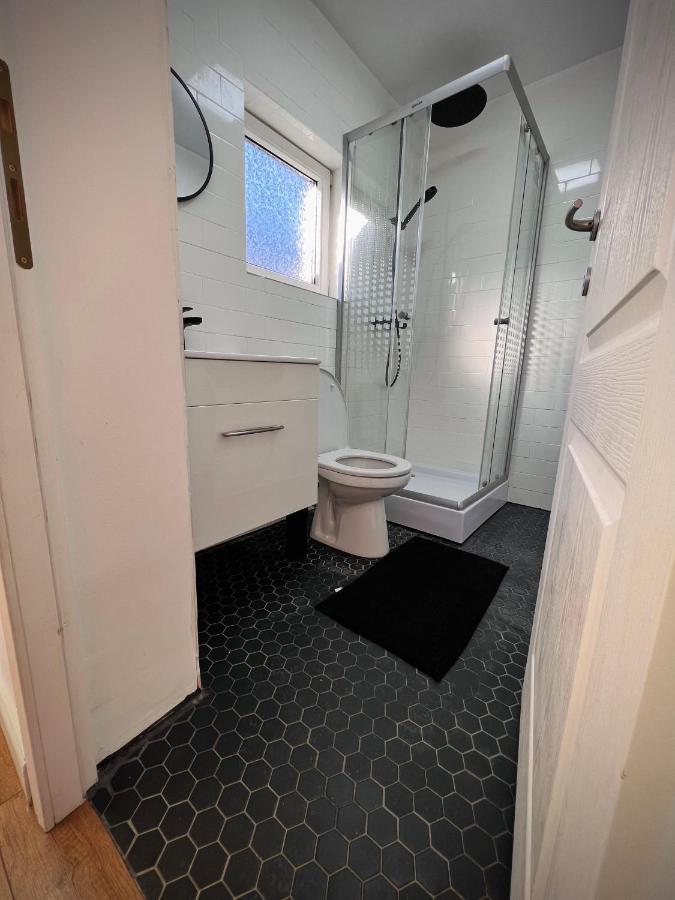 Master Adventure Guest House Vadu Crisului Esterno foto
